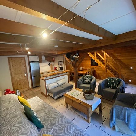 Le Chal Heureux Bel Appartement Dans Vieille Ferme De Montagne Renovee Les Orres Exterior foto