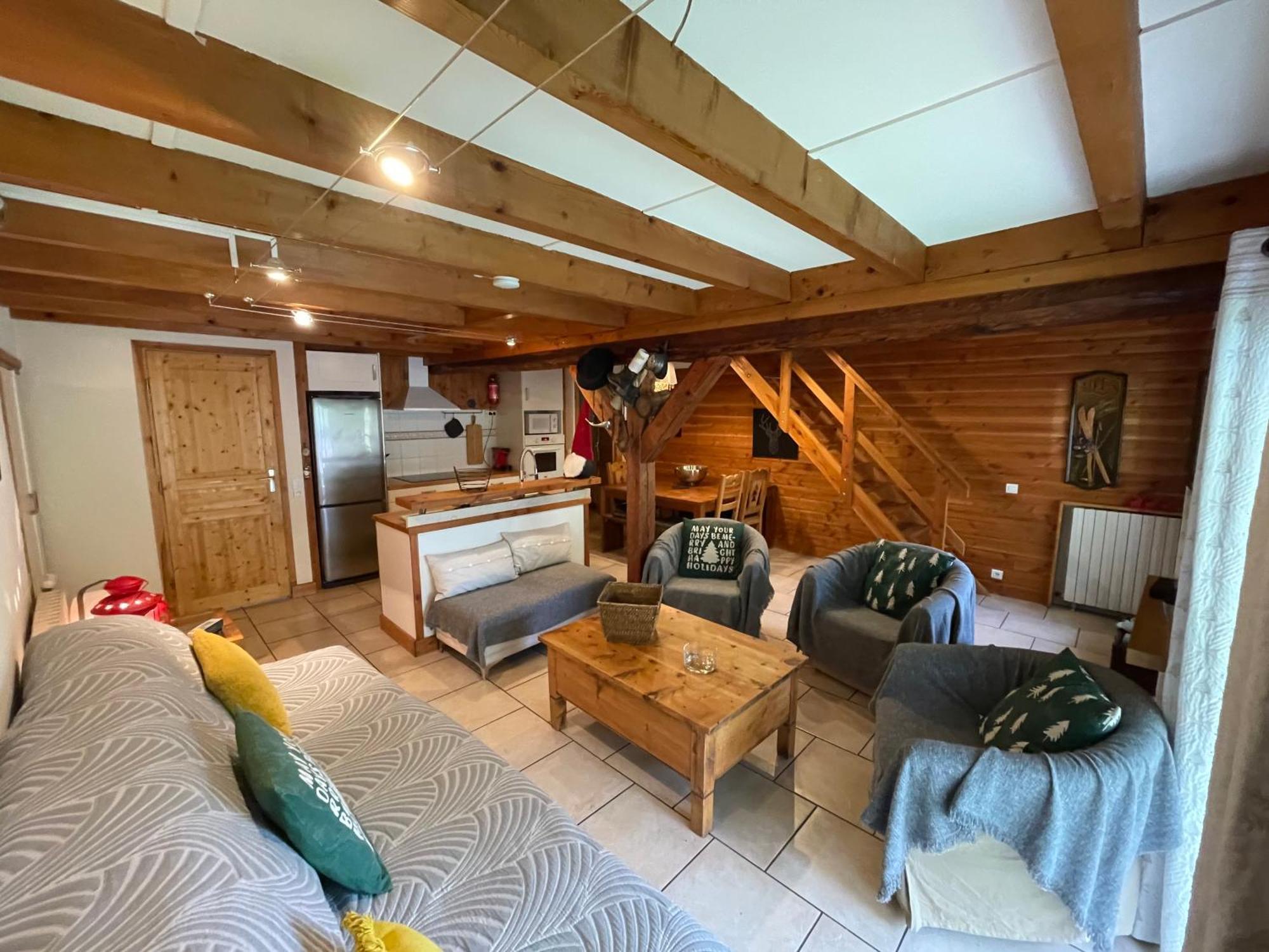 Le Chal Heureux Bel Appartement Dans Vieille Ferme De Montagne Renovee Les Orres Exterior foto